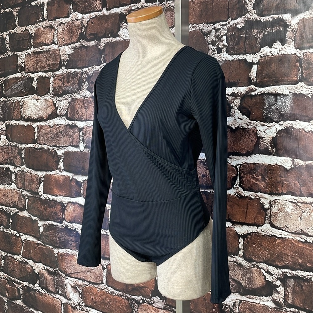 ASOS Bodysuit Women's 6 Black Long Sleeve V-Neck Stretch One-Piece - Picture 6 of 15